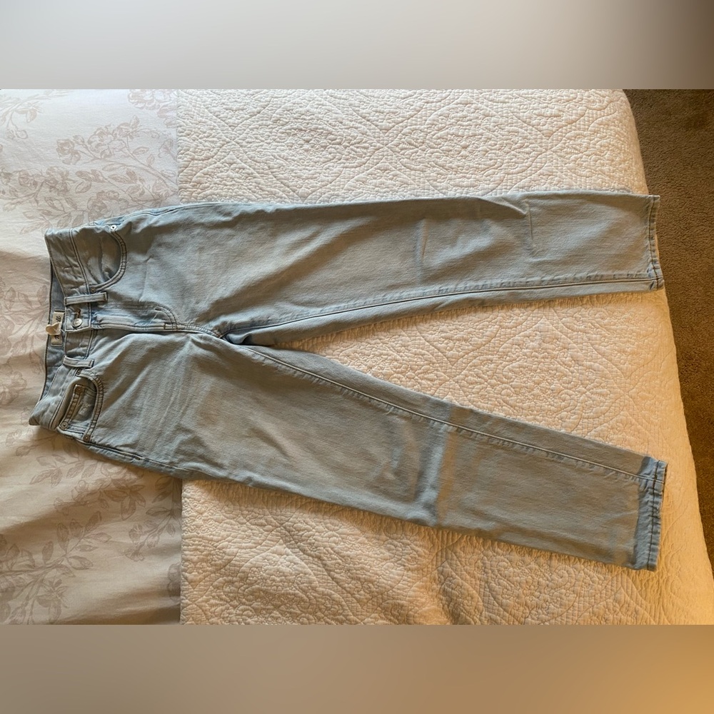 Madewell Perfect Vintage Straight jean in light wash.